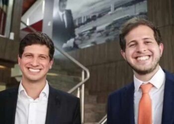 O prefeito do Recife João Campos (PSB) e o seu irmão Pedro Campos (PSB-PE)