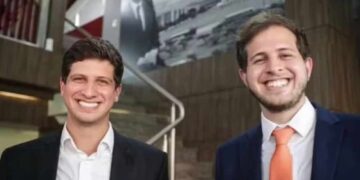 O prefeito do Recife João Campos (PSB) e o seu irmão Pedro Campos (PSB-PE)