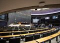 Projeto de anistia avança no Congresso com Bolsonaro entre os beneficiados