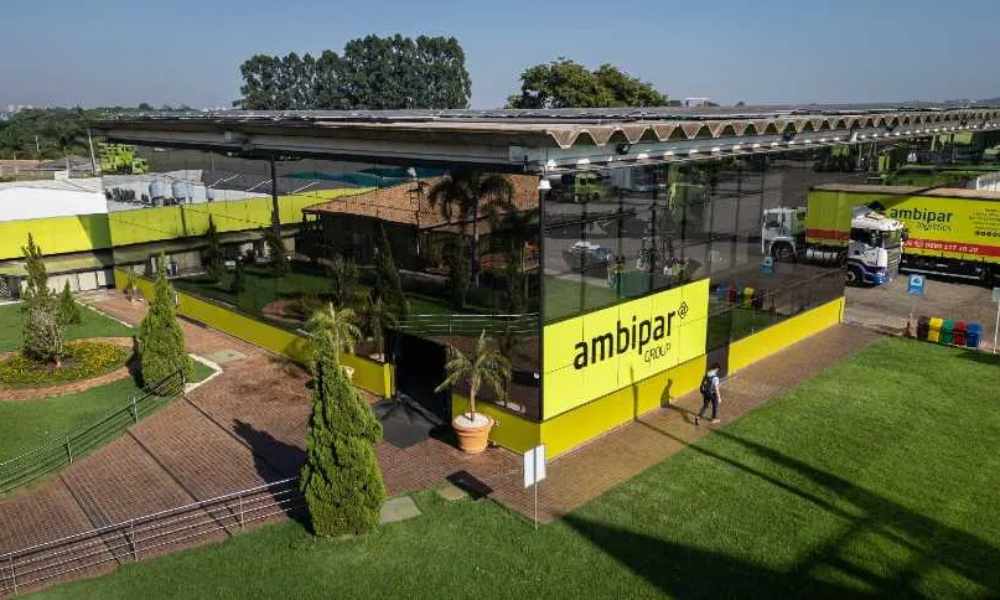 Ambipar diz que lixo acumulado em Noronha é anterior a suas operações na ilha