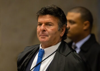 O Ministro do STF, Luiz Fux, vota nesta quarta-feira (10).