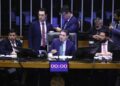 O presidente da Casa, Hugo Motta (Republicanos-PB) retoma junto com o Centrão a votação da PEC da Blindagem