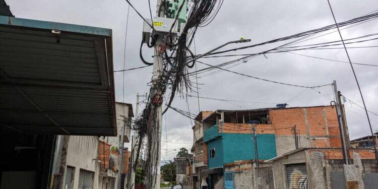 Grupo criminoso controlava internet e ameaçava concorrentes na Zona Sul