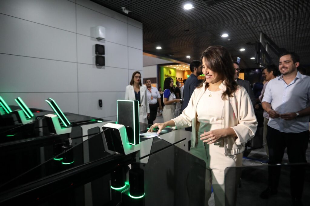 Raquel passa 15 dias fora e visita China e Dinamarca em busca de investimentos