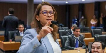 TJPE devolve liderança do PSDB à deputada Débora Almeida
