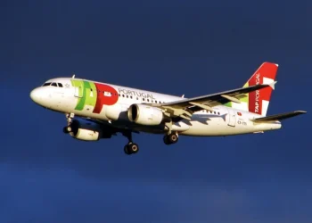 Pouso não programado foi realizado na noite da segunda-feira (20).