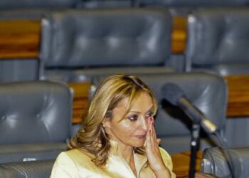 A prescrição extingue todos os efeitos penais da condenação