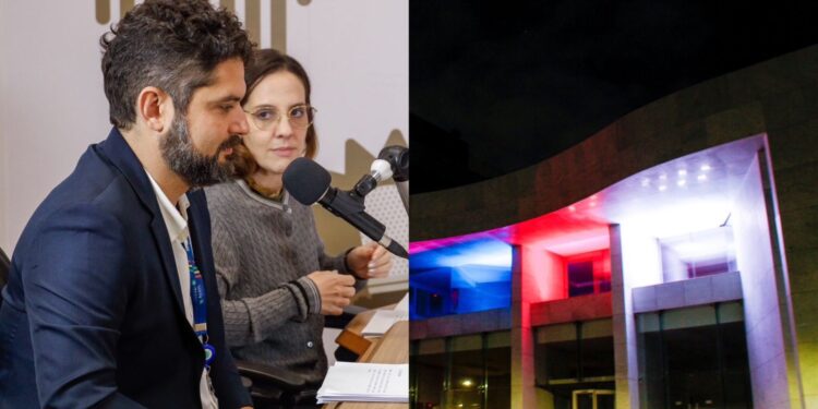 O jornalista André Zahar, que divide a locução com Clarissa Falbo