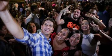 O prefeito João Campos (PSB)