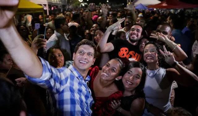 O prefeito João Campos (PSB)