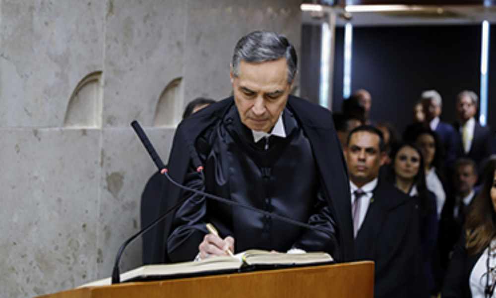 Debate sobre mandatos no STF ganha força com aposentadoria antecipada de Barroso