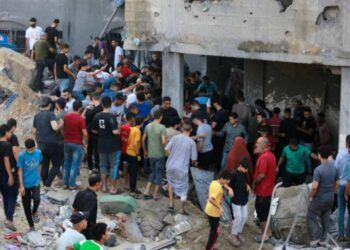 Israel e Hamas iniciam trocas de reféns