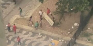 Manifestação no Recife termina com violência e depredação