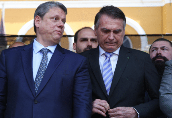 Bolsonaro recua em apoio a Tarcísio e mantém suspense sobre sucessão em 2026