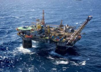 Petrobras descobre petróleo de alta qualidade