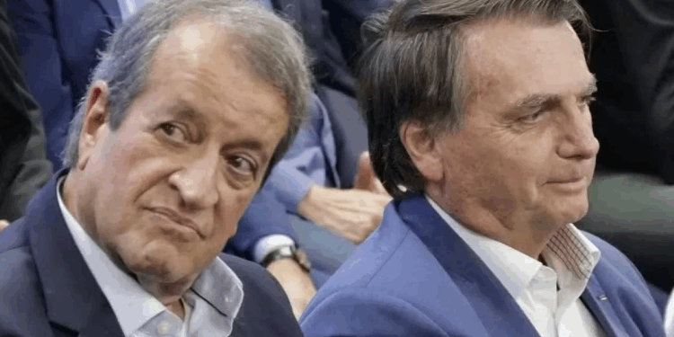 O presidente do PL, Valdemar Costa Neto, e o ex-presidente da República, Jair Bolsonaro.