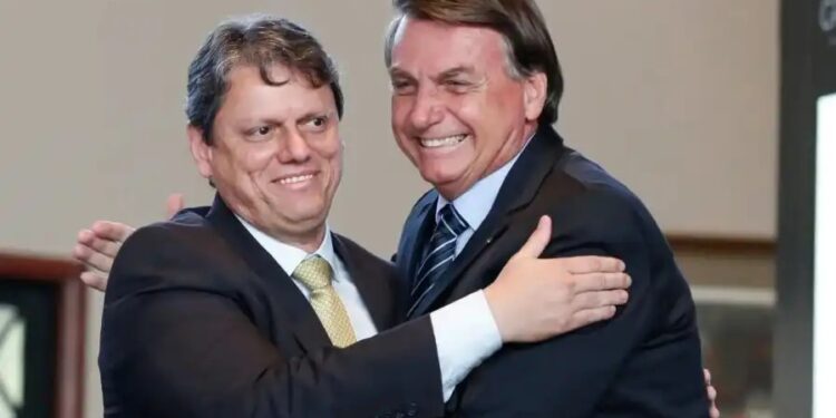 Tarcísio de Freitas
Governador de São Paulo e o ex-presidente Jair Bolsonaro