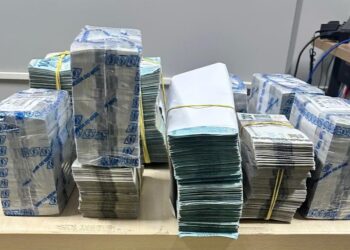 Polícia Federal prende dois homens com R$ 1,5 milhão