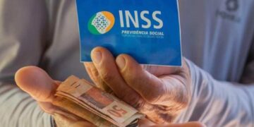 Ex-ministro e sócio envolvidos em esquema bilionário