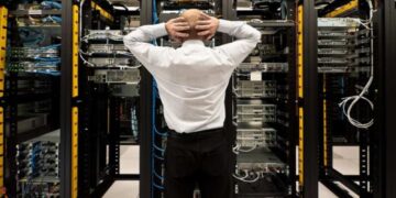 Servidores da Cloudflare caem e derruba grandes sites