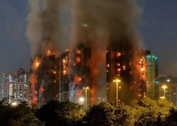 4 pessoas morreram em incêndio em Hong Kong