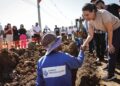 A governadora Raquel Lyra durante vistoria obra em Arcoverde