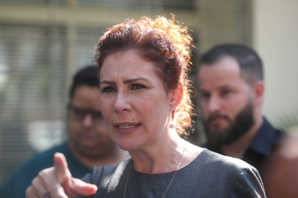 CCJ rejeita parecer e aprova cassação de Carla Zambelli