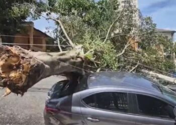 Tempestade deixa milhões às escuras