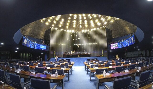 Plenário do Senado Federal durante sessão deliberativa extraordinária