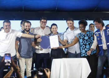 Governadora Raquel Lyra durante evento em Camaragibe