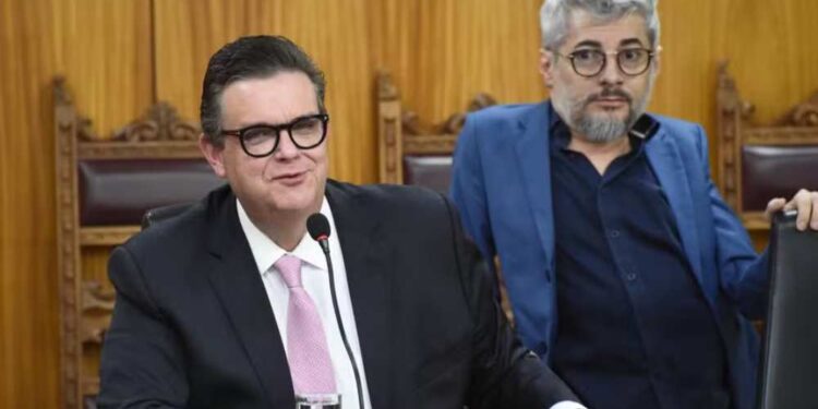 O ministro da Previdência Social, Wolney Queiroz, e o agora ex-secretário-executivo da pasta, Adroaldo Portal