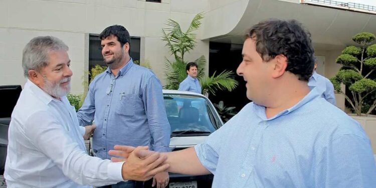 Filho do presidente é acusado de receber "mesada" do Careca do INSS