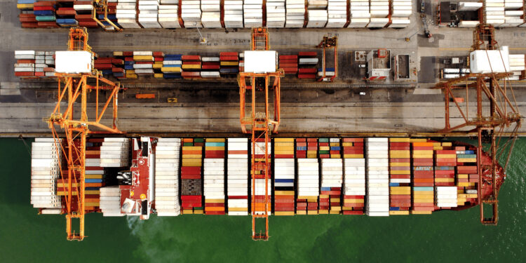 Tecon Suape, um terminal de contentores localizado no Porto de Suape, em Pernambuco, Brasil.