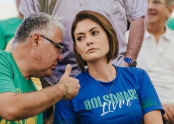 Ataque a Ciro fortalece PT e expõe racha em família Bolsonaro