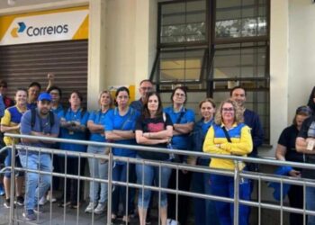 Trabalhadores dos Correios entram em greve por tempo indeterminado