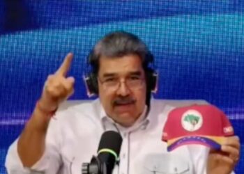 Maduro pede apoio aos brasileiros e celebra união com a Venezuela
