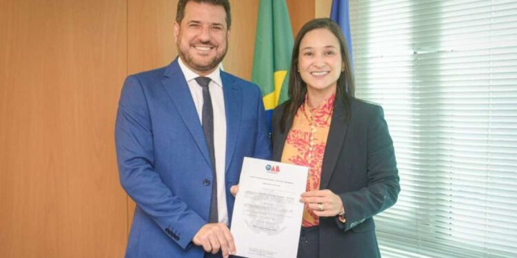 José Nelson Vila Barbosa Filho e Ingrid Zanella