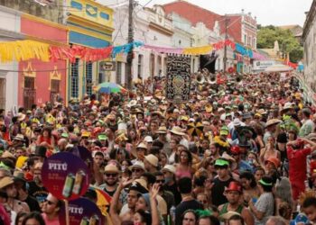 Prévias de Carnaval agitam Recife e Olinda