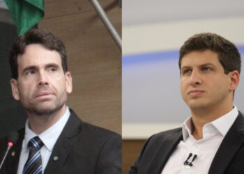 Vereador Eduardo Moura (novo) e prefeito João Campos (PSB) (esq. p/ dir.)