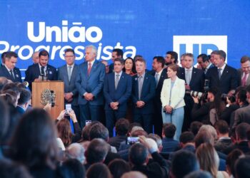 Os dois maiores partidos de centro do país, PP e União Brasil