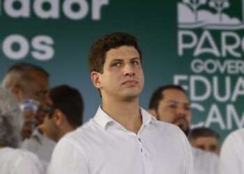 O prefeito de Recife, João Campos (PSB)