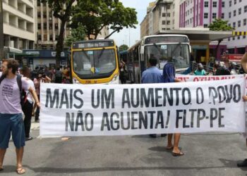 Protesto contra aumento da passagem de ônibus é marcado para sexta (23)