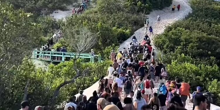 Acesso por Barreirinhas à Lagoa Bonita, nos Lençóis Maranhenses