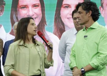 Daniel Coelho defende Raquel Lyra em meio a embate político