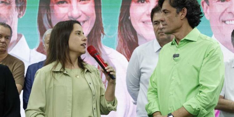 Daniel Coelho defende Raquel Lyra em meio a embate político