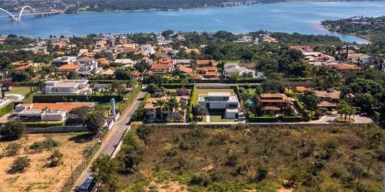 Lago Sul é uma área de mansões em Brasília