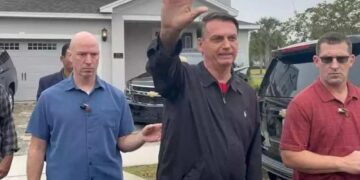 Michelle Bolsonaro relata acidente de Jair Bolsonaro na prisão