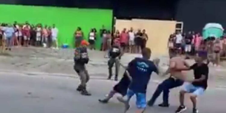 Violência marca prévias de carnaval em Olinda e Recife com duas pessoas baleadas