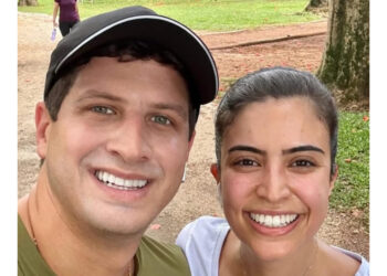 O prefeito João Campos (PSB) e sua noiva, a deputada federal Tabata Amaral