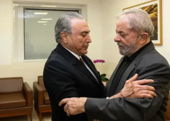 O presidente Lula e o ex-presidente Michel Temer
